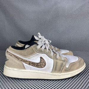 Nike Air Jordan 1 Low SE Brown Elephant Sneakers Youth 4.5 Y Logo Lace Up